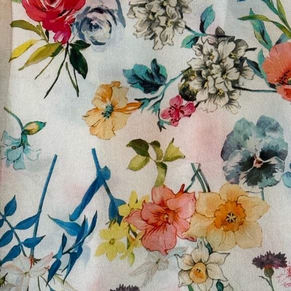 Feathers by Tolani Farah Bloom Popover Floral Blouse Embroidered Edge Top - Picture 7 of 9